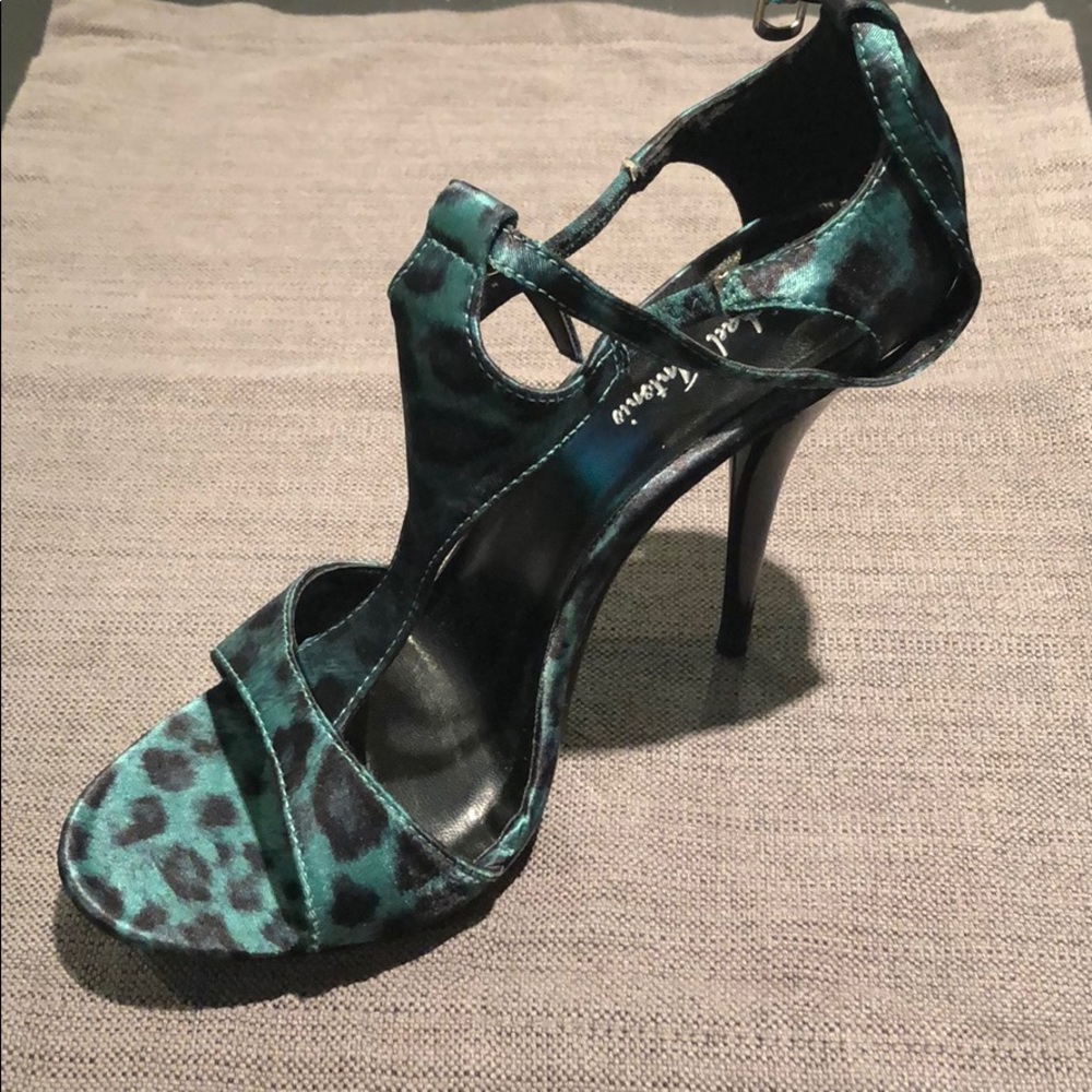 Brand new strappy heels